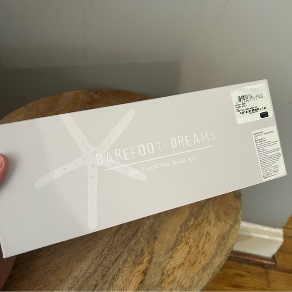 Barefoot Dreams socks (3 pack) - Picture 4 of 6